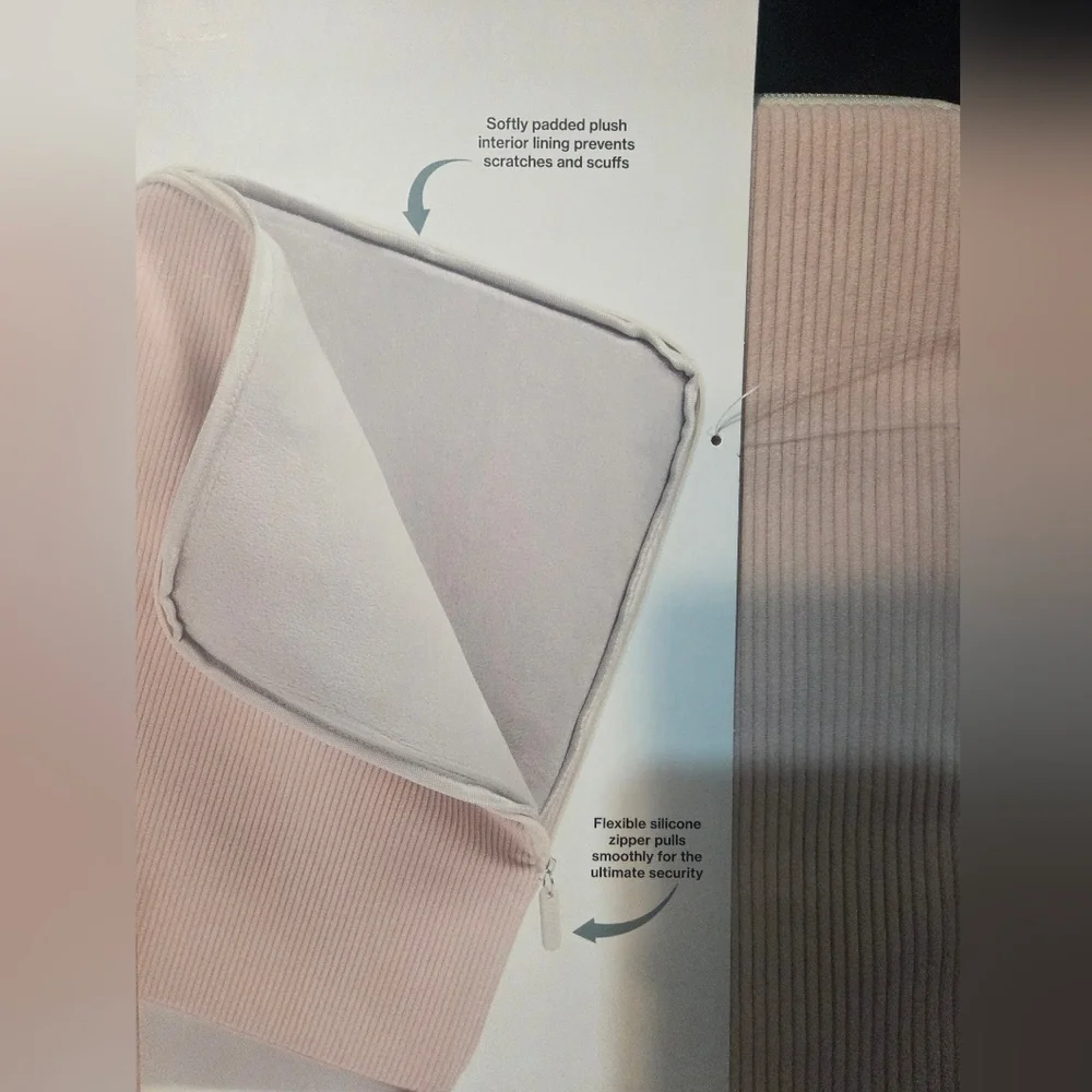 Pink Laptop Pouch with Zipper